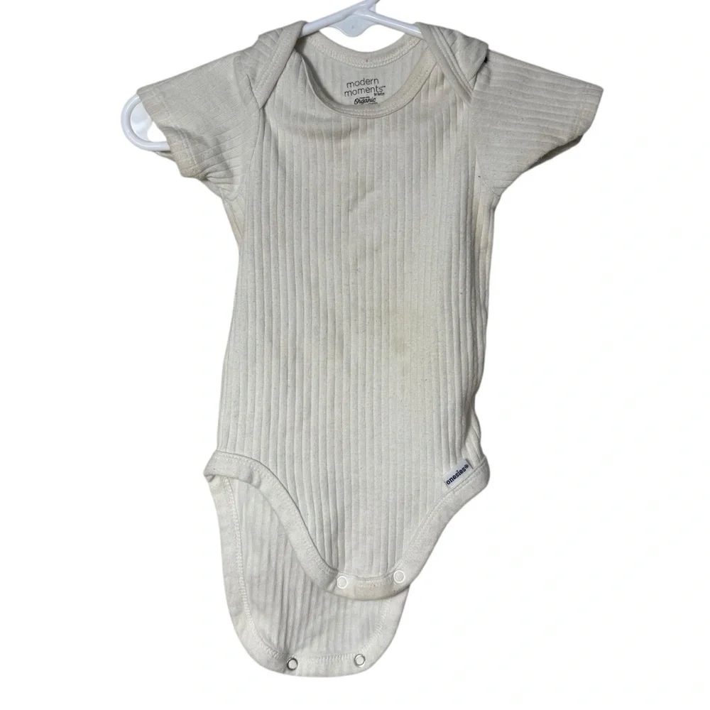 Girls assorted brand bundle Kids 3-6 months old - 9 items